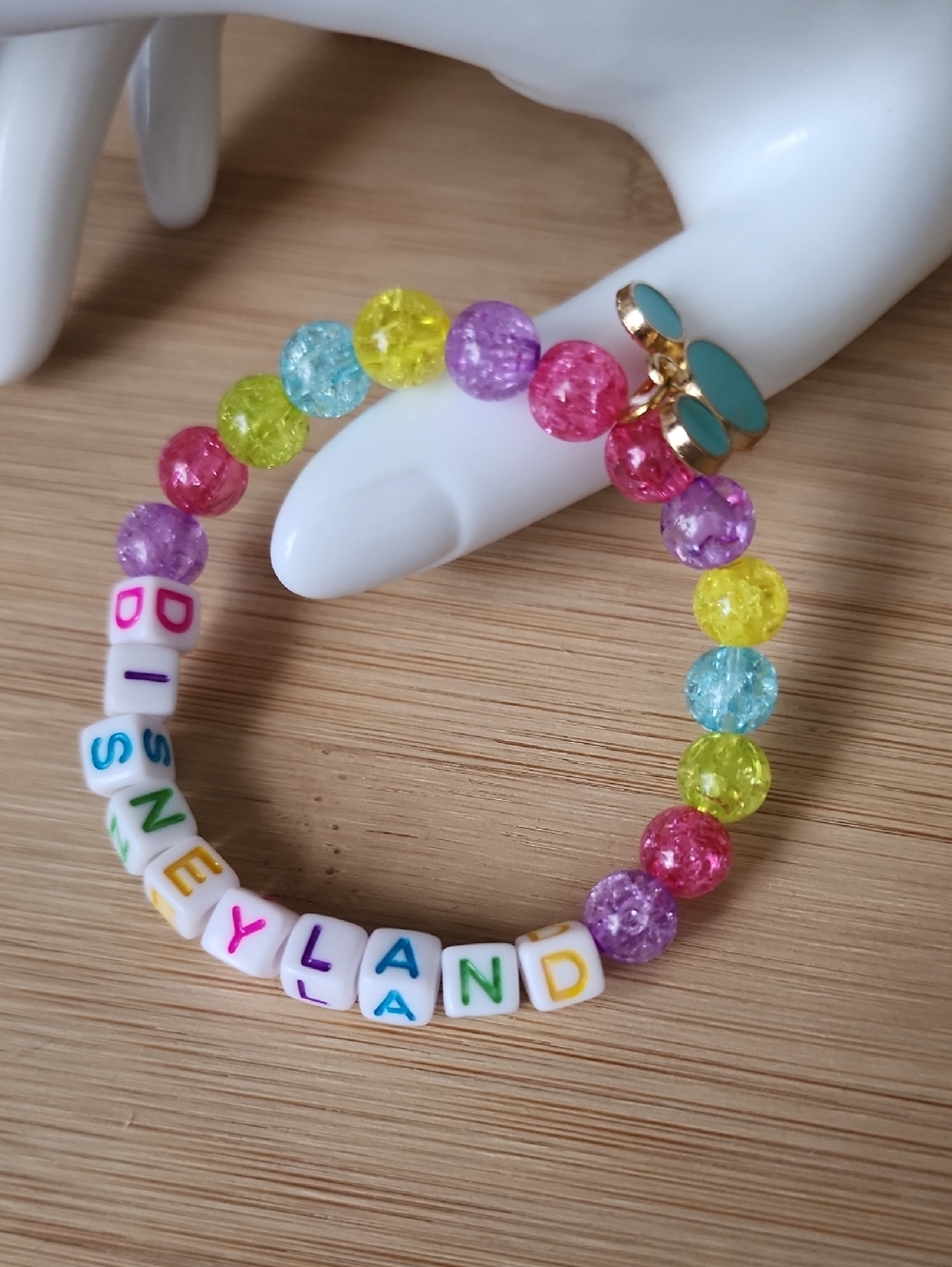 🆕️Disneyland Letter Bead Bracelet with Multicolor Crackle Beads